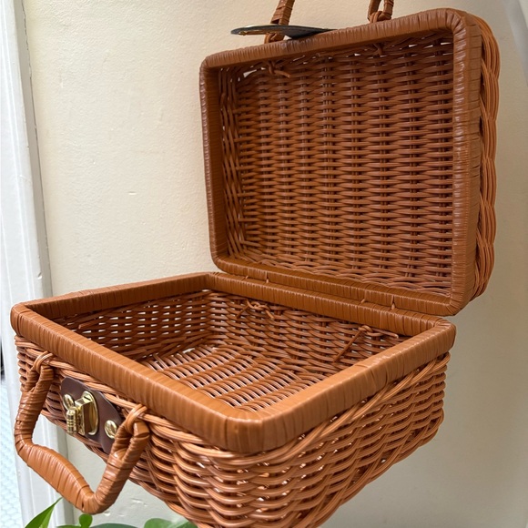Brown Woven Wicker Storage Basket - Picture 9 of 13
